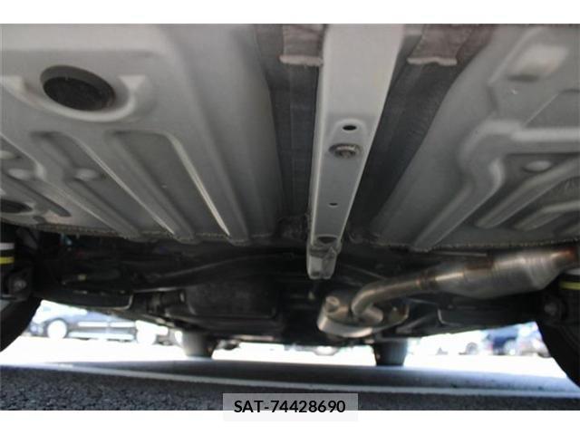 Toyota VOXY HYBRID 2023-06 8564066-22