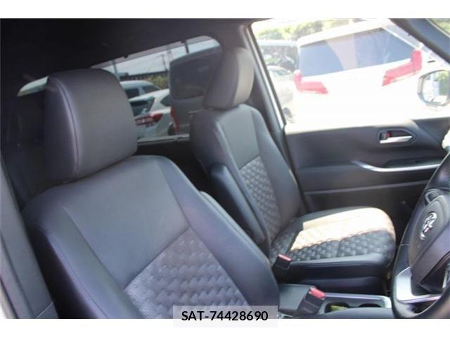 Toyota VOXY HYBRID 2023-06 8564066-25