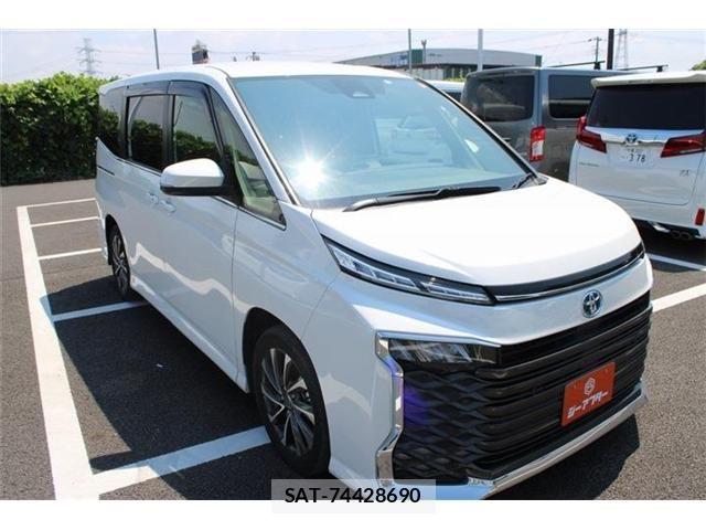 Toyota VOXY HYBRID 2023-06 8564066-2