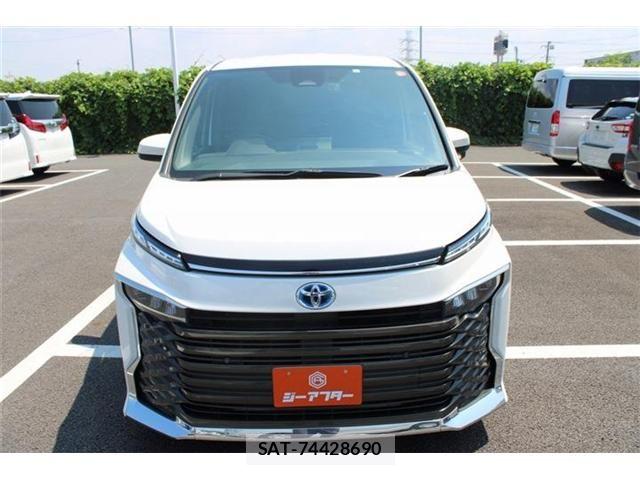 Toyota VOXY HYBRID 2023-06 8564066-3
