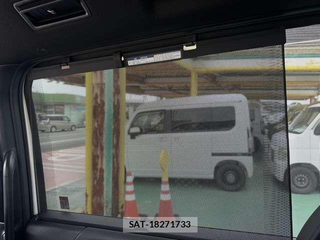 Toyota VOXY HYBRID 2025-09 8564064-10