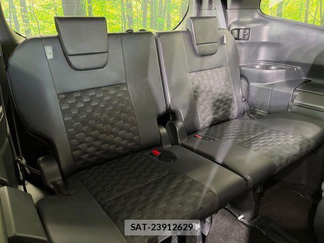 Toyota VOXY HYBRID 2025-01 8564061-8