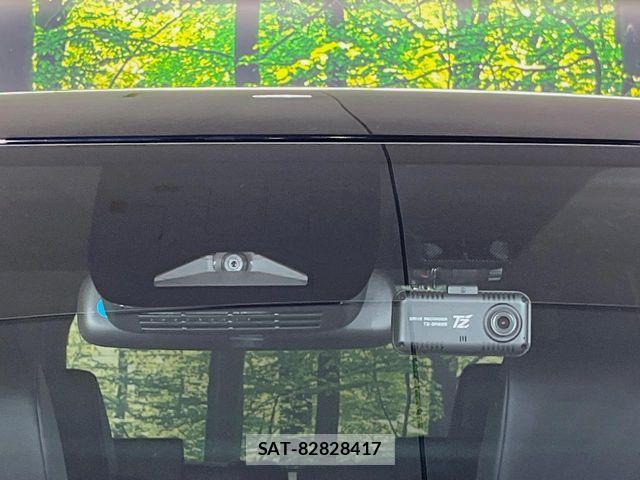Toyota VOXY HYBRID 2026-02 8564062-6