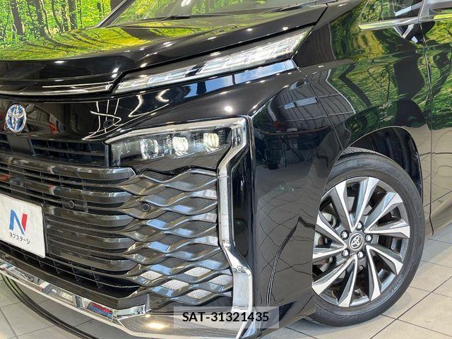 Toyota VOXY HYBRID 2024-04 8564065-12