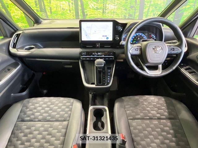 Toyota VOXY HYBRID 2024-04 8564065-1