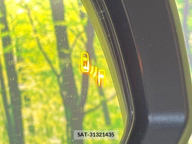 Toyota VOXY HYBRID 2024-04 8564065-5