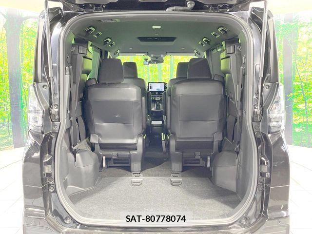 Toyota VOXY HYBRID 2023-07 8564071-10