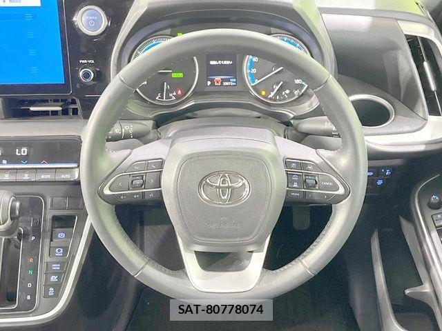 Toyota VOXY HYBRID 2023-07 8564071-11