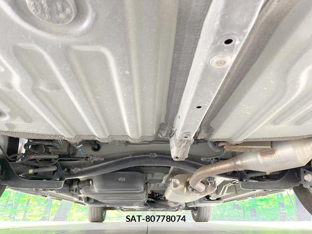 Toyota VOXY HYBRID 2023-07 8564071-18
