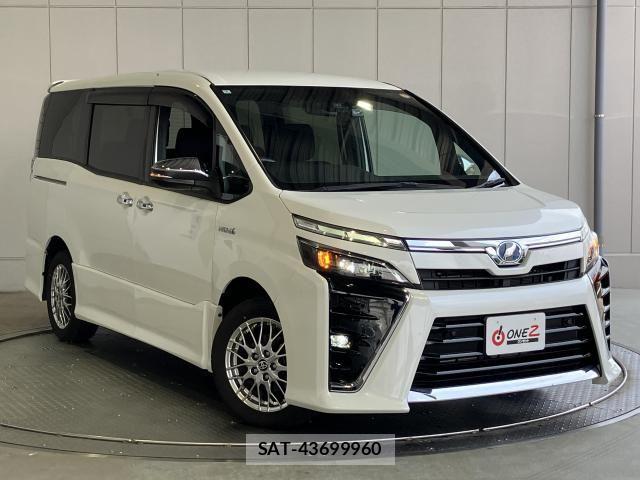 Toyota VOXY HYBRID 2020-03 8564073-0