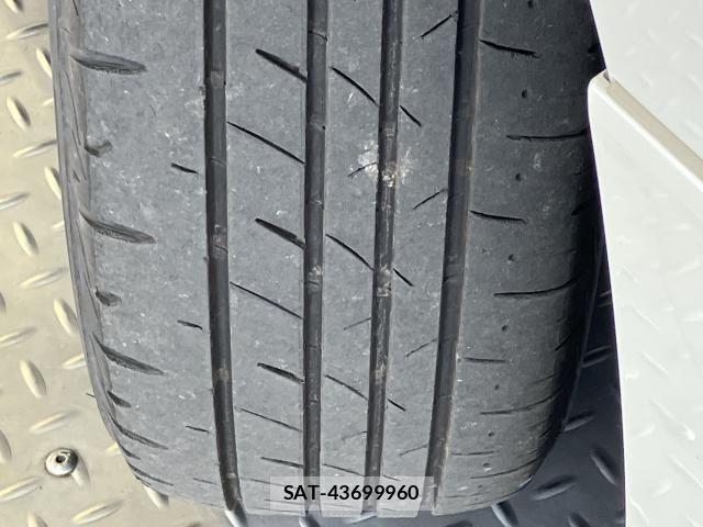 Toyota VOXY HYBRID 2020-03 8564073-22