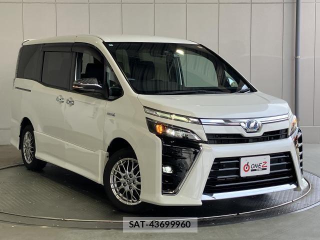 Toyota VOXY HYBRID 2020-03 8564073-23
