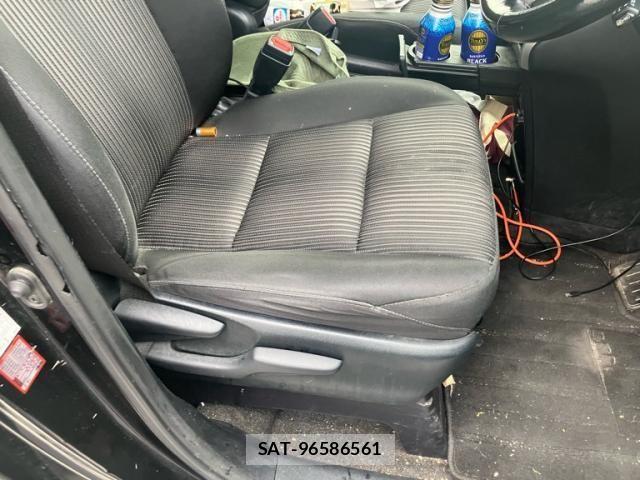 Toyota VOXY HYBRID 2019-02 8564074-11