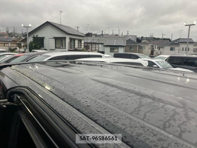 Toyota VOXY HYBRID 2019-02 8564074-28