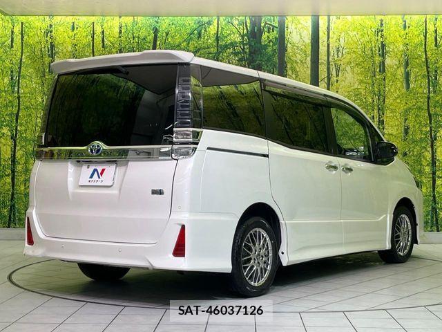 Toyota VOXY HYBRID 2021-11 8564070-17