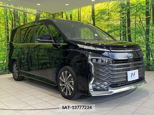 Toyota VOXY HYBRID 2022-09 8564067-16