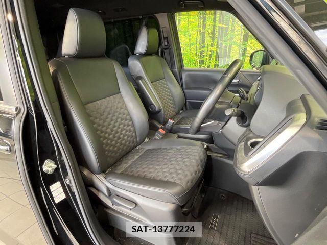 Toyota VOXY HYBRID 2022-09 8564067-7