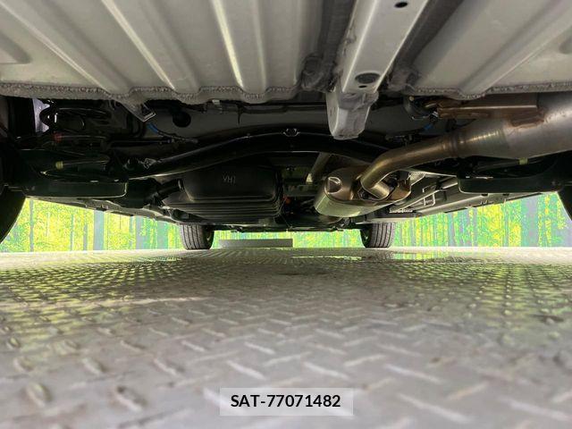 Toyota VOXY HYBRID 2023-05 8564063-18
