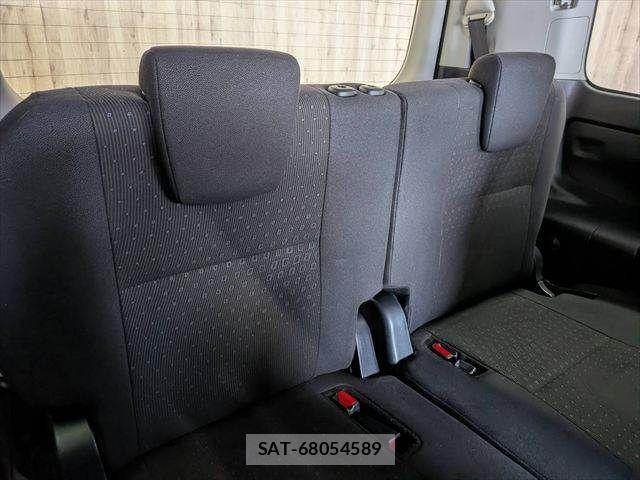 Toyota VOXY HYBRID 2014-09 8564077-9