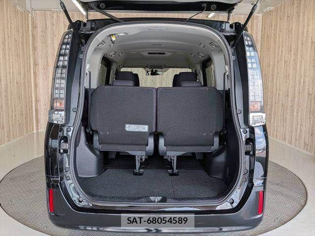 Toyota VOXY HYBRID 2014-09 8564077-10