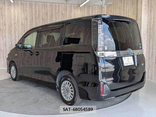 Toyota VOXY HYBRID 2014-09 8564077-20
