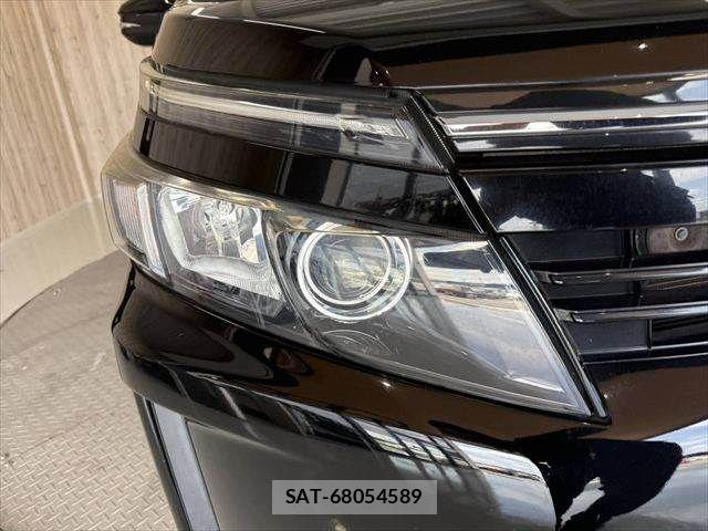 Toyota VOXY HYBRID 2014-09 8564077-24