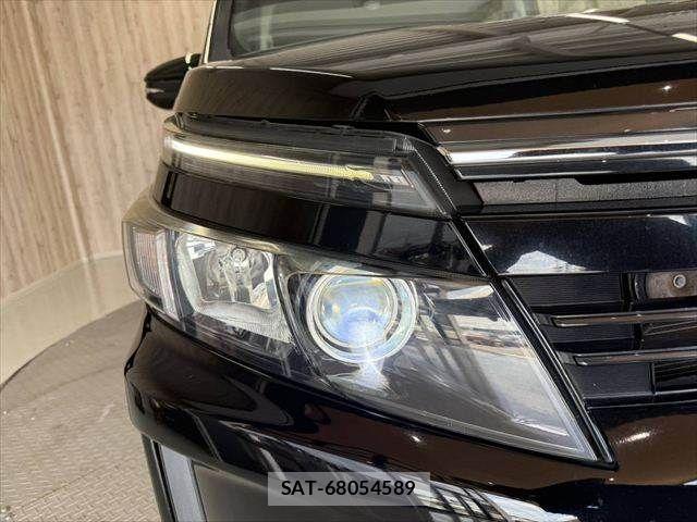 Toyota VOXY HYBRID 2014-09 8564077-28