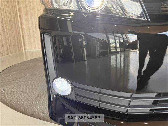 Toyota VOXY HYBRID 2014-09 8564077-29