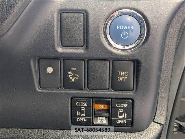 Toyota VOXY HYBRID 2014-09 8564077-6