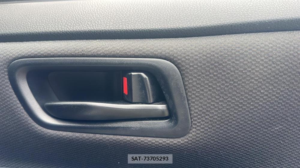 Toyota VOXY HYBRID 2014-07 6773626-19