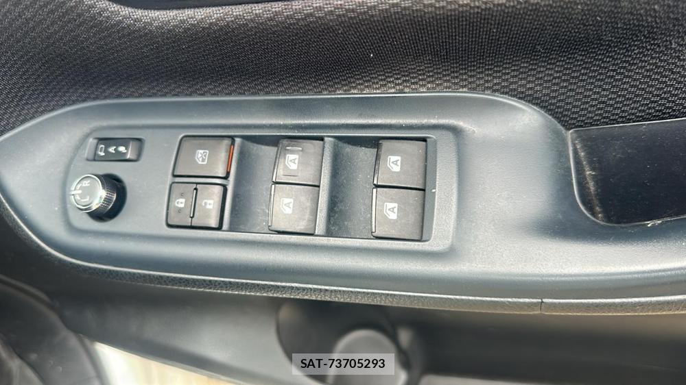 Toyota VOXY HYBRID 2014-07 6773626-20