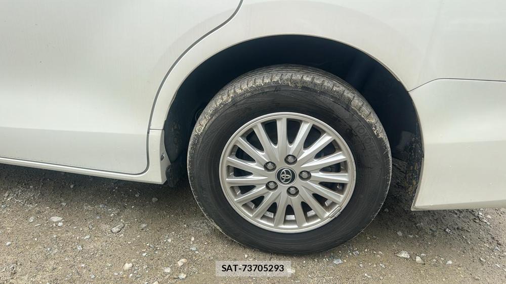 Toyota VOXY HYBRID 2014-07 6773626-28