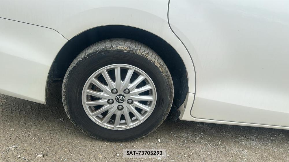 Toyota VOXY HYBRID 2014-07 6773626-29