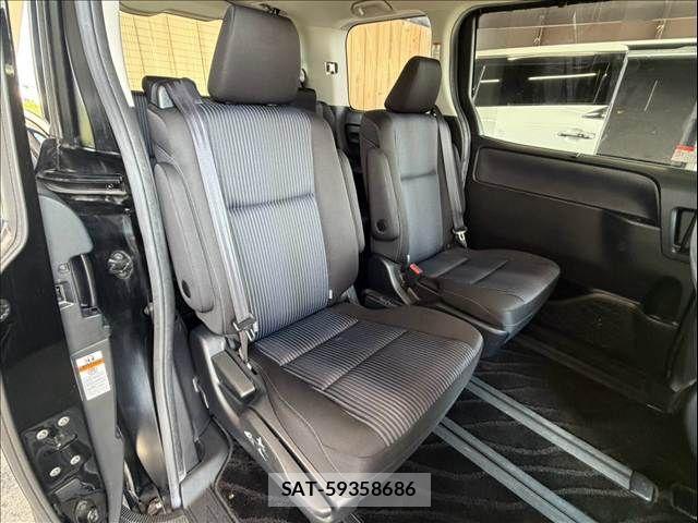 Toyota VOXY HYBRID 2016-12 8629714-10