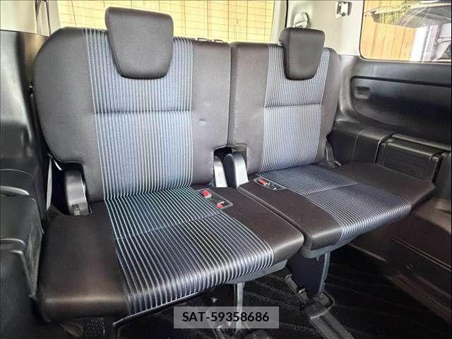 Toyota VOXY HYBRID 2016-12 8629714-11