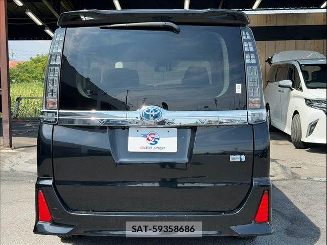 Toyota VOXY HYBRID 2016-12 8629714-15