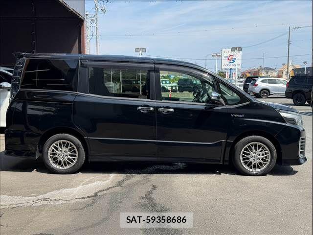 Toyota VOXY HYBRID 2016-12 8629714-17