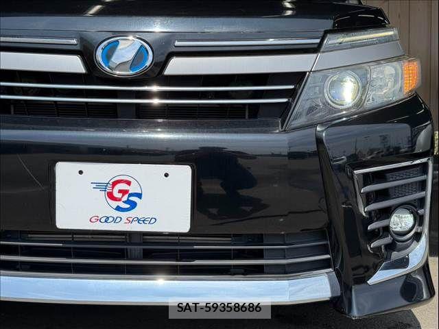 Toyota VOXY HYBRID 2016-12 8629714-19
