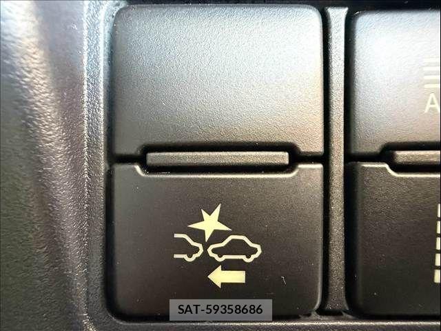 Toyota VOXY HYBRID 2016-12 8629714-7