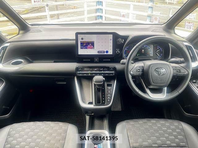 Toyota VOXY HYBRID 2025-09 8629693-11