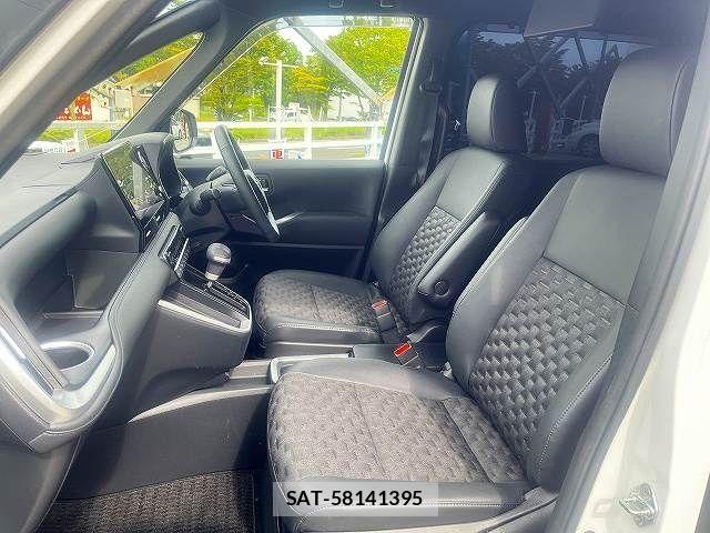Toyota VOXY HYBRID 2025-09 8629693-27