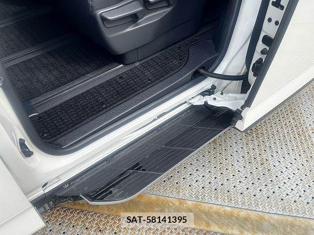 Toyota VOXY HYBRID 2025-09 8629693-28