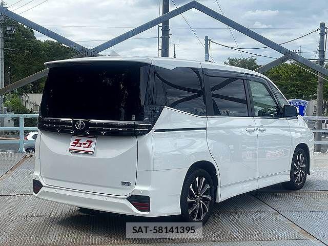 Toyota VOXY HYBRID 2025-09 8629693-4