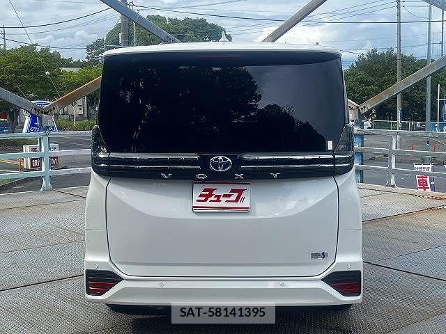 Toyota VOXY HYBRID 2025-09 8629693-5