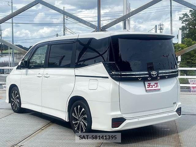 Toyota VOXY HYBRID 2025-09 8629693-6
