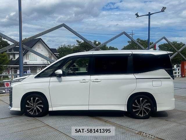 Toyota VOXY HYBRID 2025-09 8629693-7