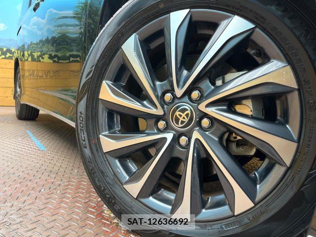 Toyota VOXY HYBRID 2022-08 8629697-12