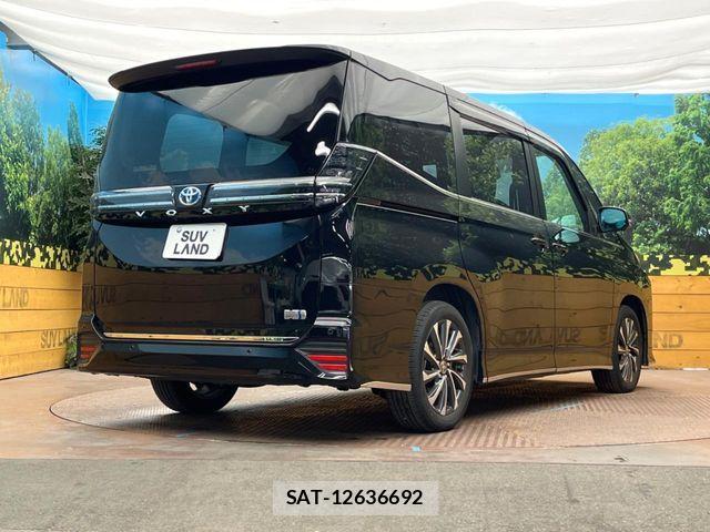 Toyota VOXY HYBRID 2022-08 8629697-16