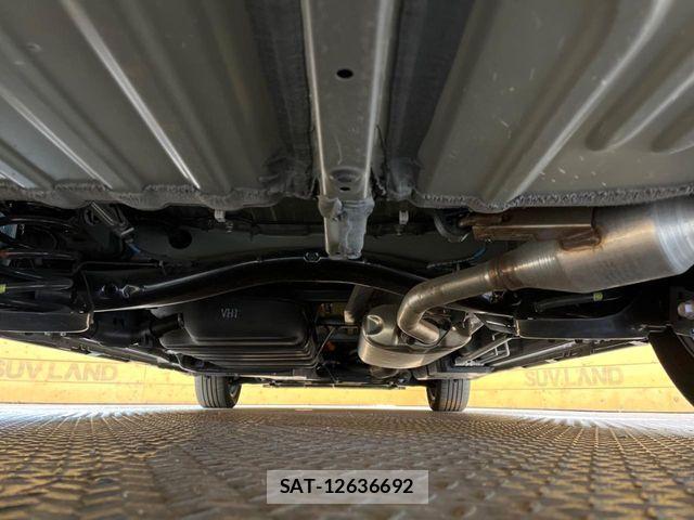 Toyota VOXY HYBRID 2022-08 8629697-18