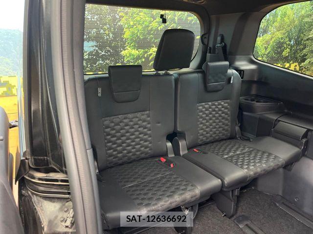 Toyota VOXY HYBRID 2022-08 8629697-8